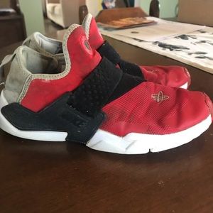 Boys nike huarache shoes